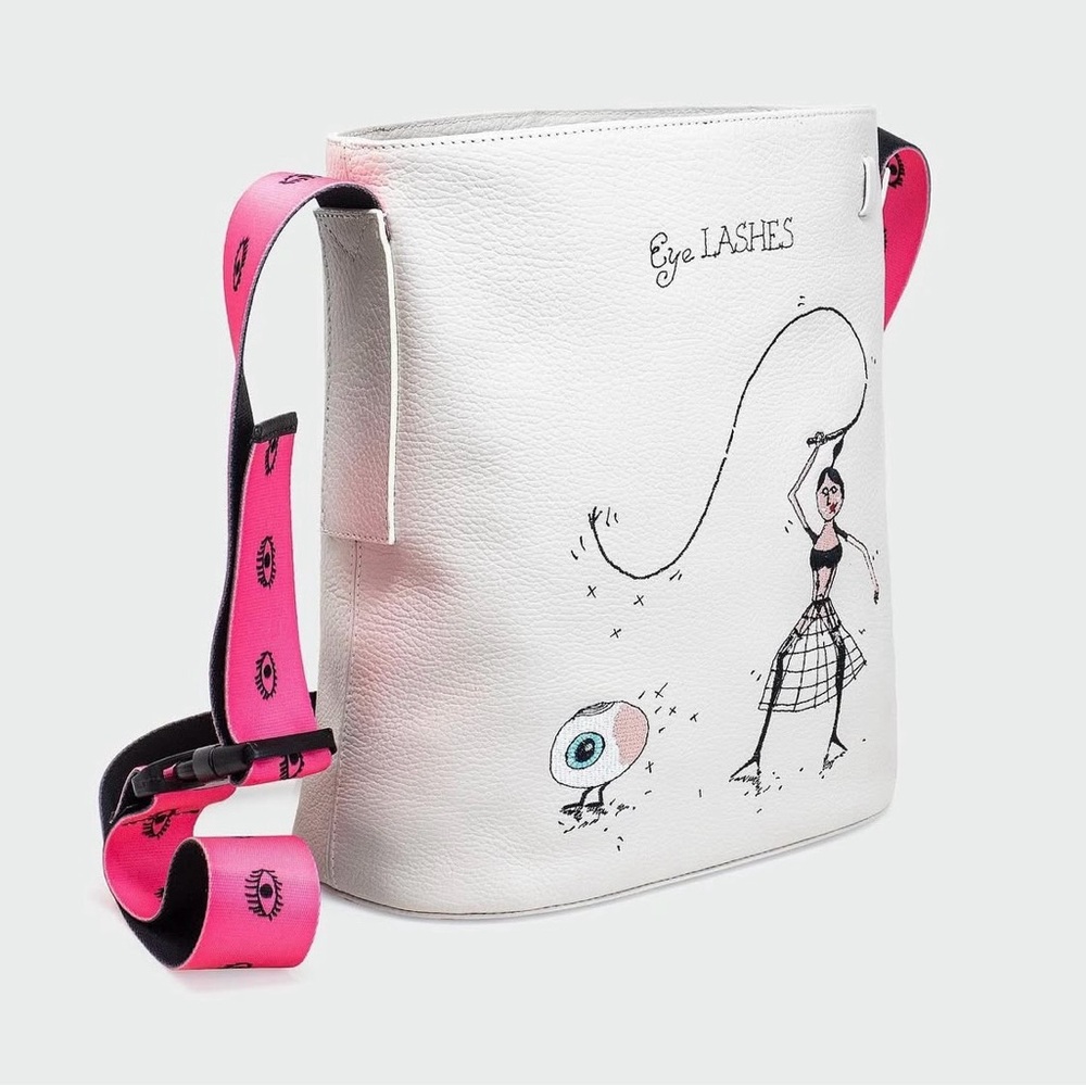 RARE Min & Mon Eye Lashes Vincent Bucket Bag